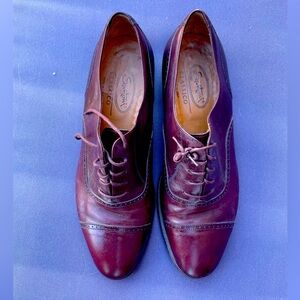 Santoni mens dress shoes. Leather size 9.5. Color cardovan.